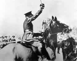 Oz fack comp, cant. The largest piece of private property is for sale in Australia at $325 million, its total size being about 11 million hectares or 3/4 the si