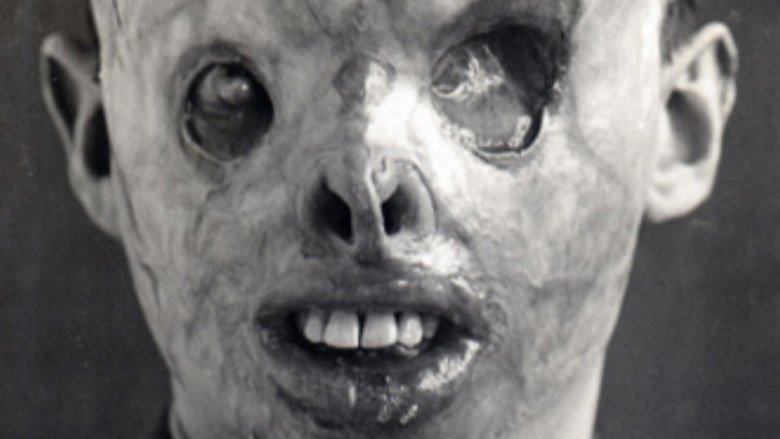 War: Chemical Warfare. Hello, this is something new I want to try, since it's still related to war. I'm here to give you war junkies a very toxic fix. This is o