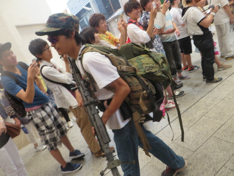 World Cosplay Summit 2015 Part 4. Can you name them all? Kaaaaaameeeee Haaaaaameeeee hAAAAAA.. >be fat >dress up as fat samurai >wear sandals >have long hair And this is how you cosplay as yachirobe