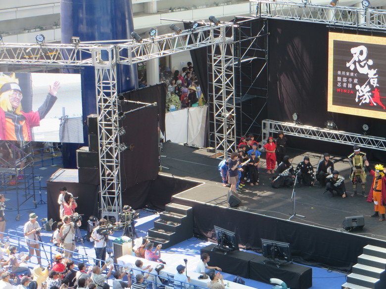 World Cosplay Summit 2015 part 2. Can you name them all? Naruto with glasses?? Damn was it hot..... this will come in useful one day dat waifu